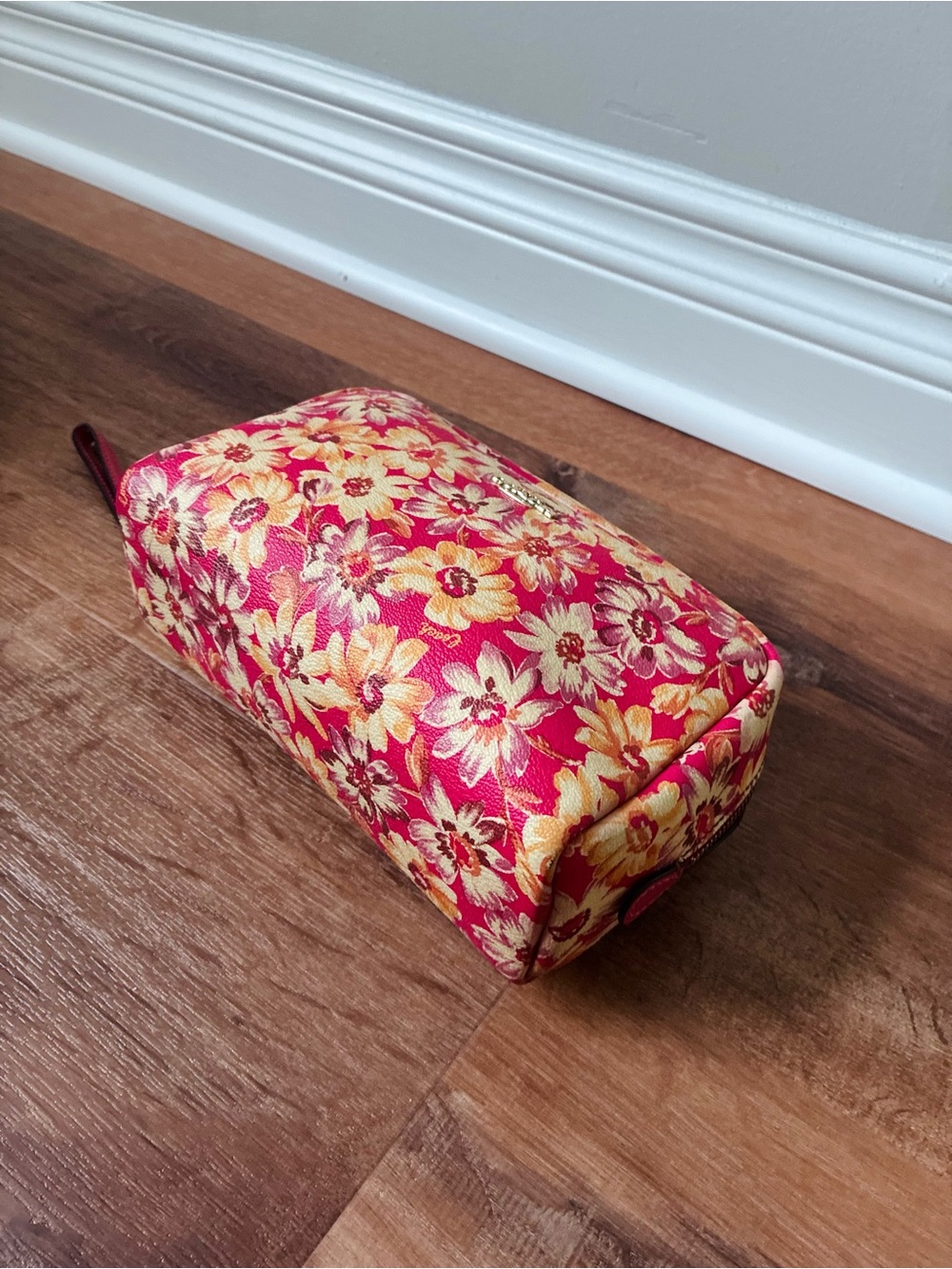 Coach Cosmetic Zipper Pouch With Wristlet Strap, Vintage Daisy Print - Picture 11 of 16